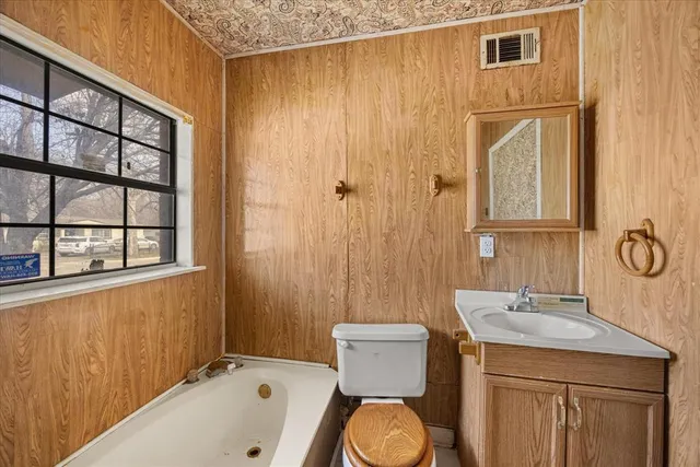 $200,000 | 4628 Burton Avenue, Fort Worth, TX 76105