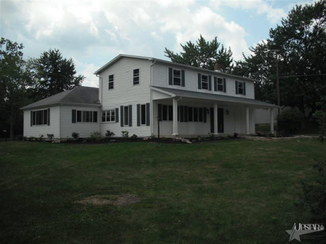16 Homestead Drive Decatur, IN 46733 - Photo 2 of 10