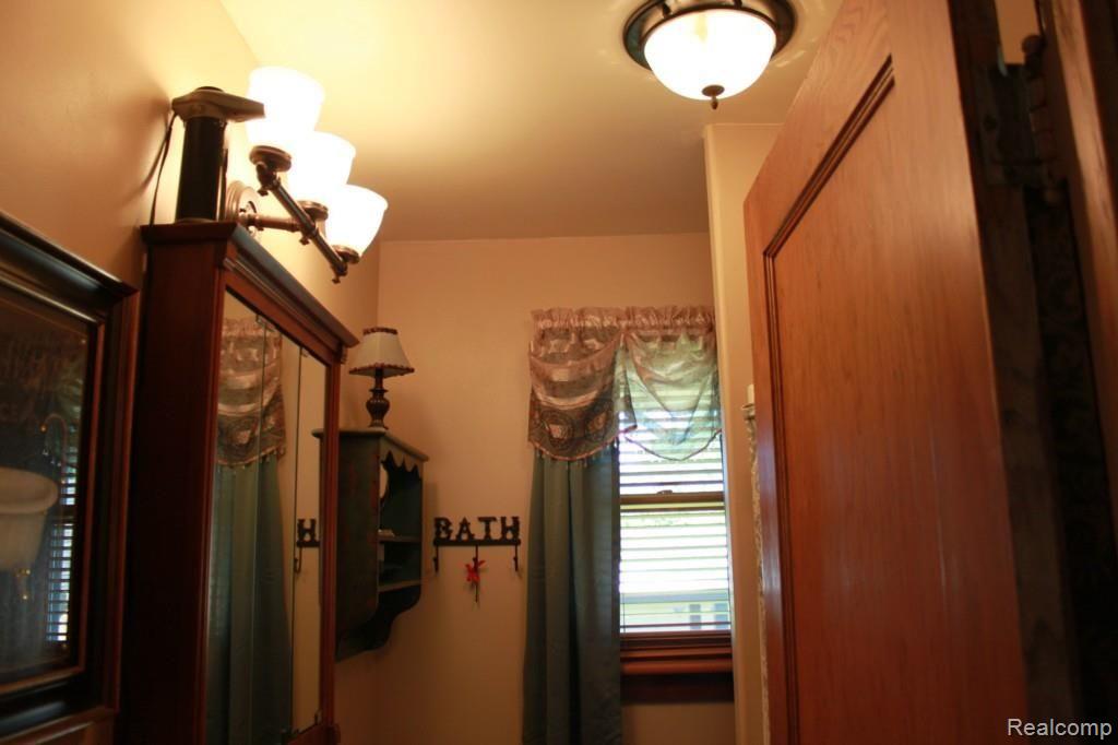 3173 North Custer Road Monroe, MI 48162 - Photo 14 of 33 IMG_8892.jpg