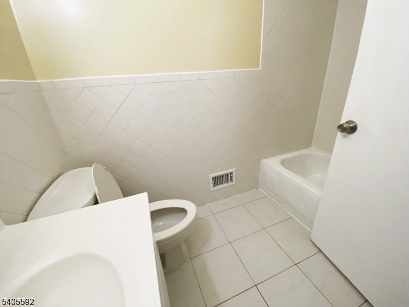 94 Palm Street, Unit 1 Newark, NJ 07106 - Photo 11 of 18