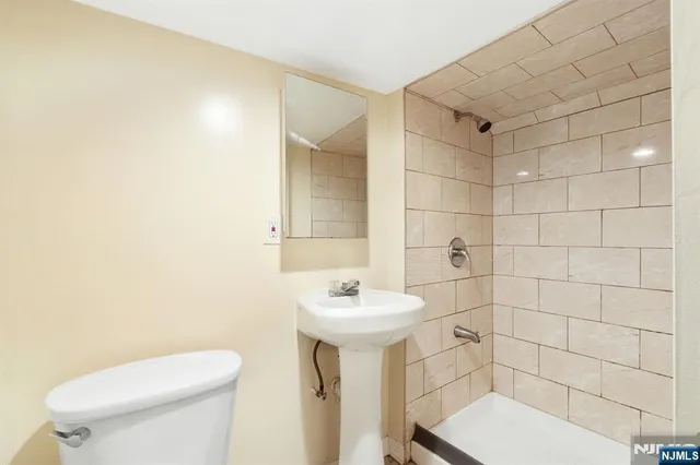 $410,000 | 14 Van Wagenen Street, Newark, NJ 07104