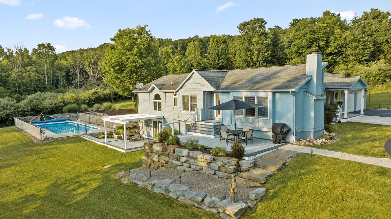 39 Hogan Road Vestal, NY 13850 - Photo 1 of 43 Gallery Image 1