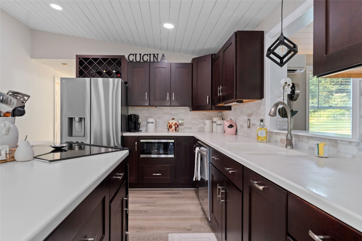 39 Hogan Road Vestal, NY 13850 - Photo 12 of 43 Gallery Image 12