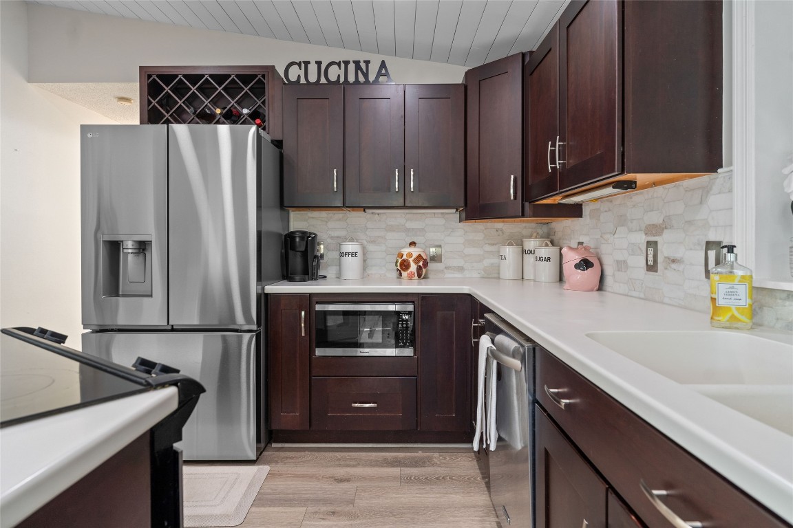 39 Hogan Road Vestal, NY 13850 - Photo 5 of 43 Gallery Image 5