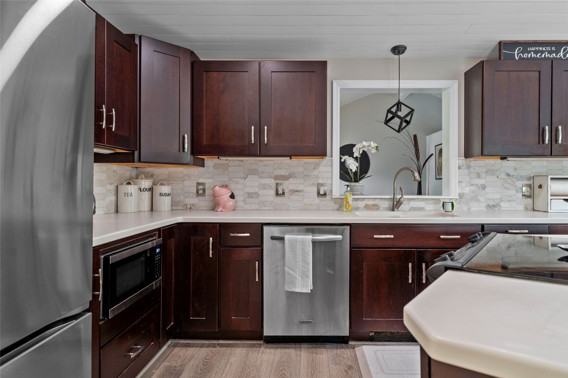 39 Hogan Road Vestal, NY 13850 - Photo 7 of 43 Gallery Image 7