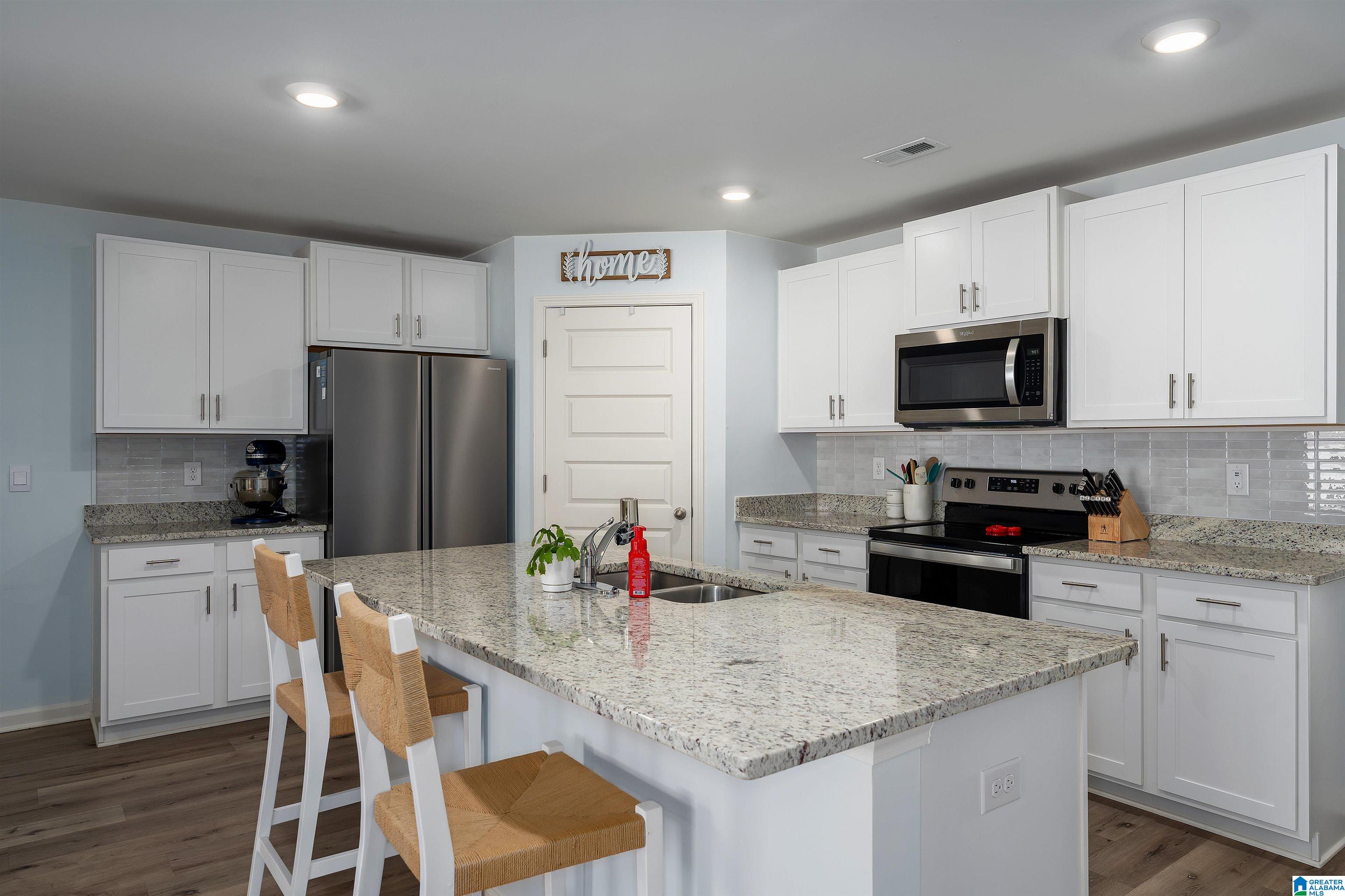 6977 Southern Trace Loop Leeds, AL 35094 - Photo 3 of 32 Gallery Image 3