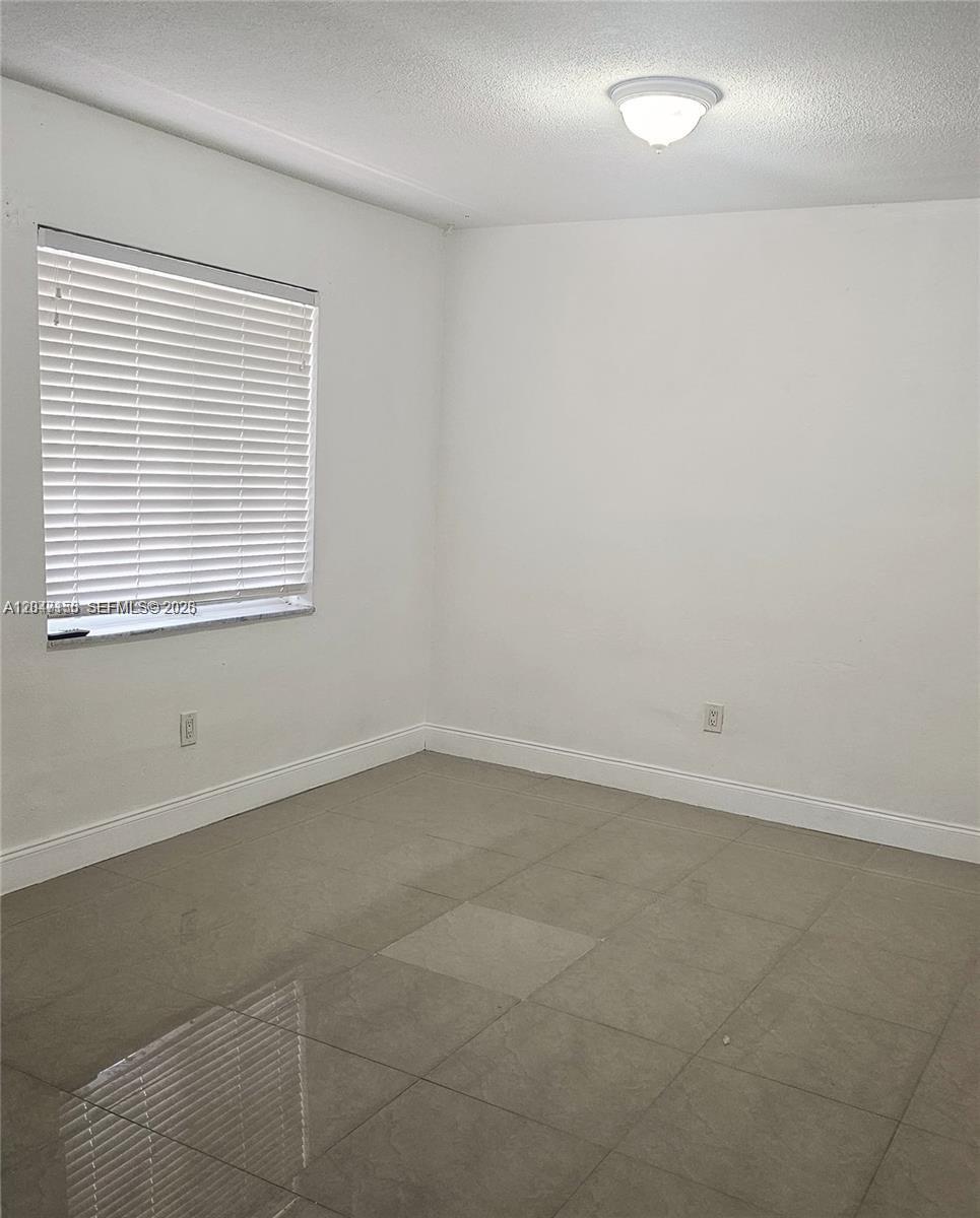 50 West 4th Street, Unit 10 Hialeah, FL 33010 - Photo 4 of 4
