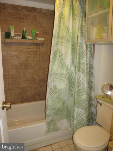 11298 Harbor Court, Unit 1298 Reston, VA 20191 - Photo 20 of 26 Second Full Bath