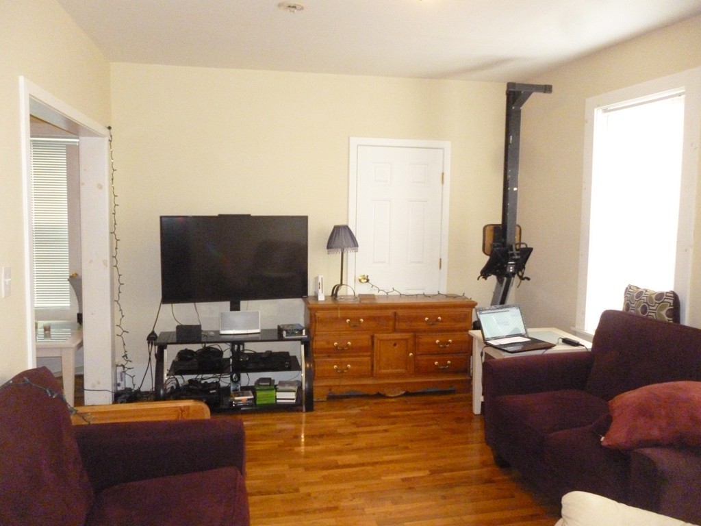 135 Massasoit Road Worcester, MA 01604 - Photo 8 of 15 Gallery Image 8