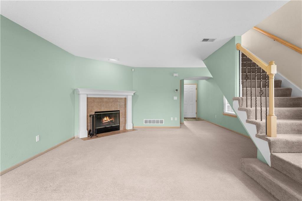 1228 Northwest Hidden Ridge Circle Blue Springs, MO 64015 - Photo 13 of 33