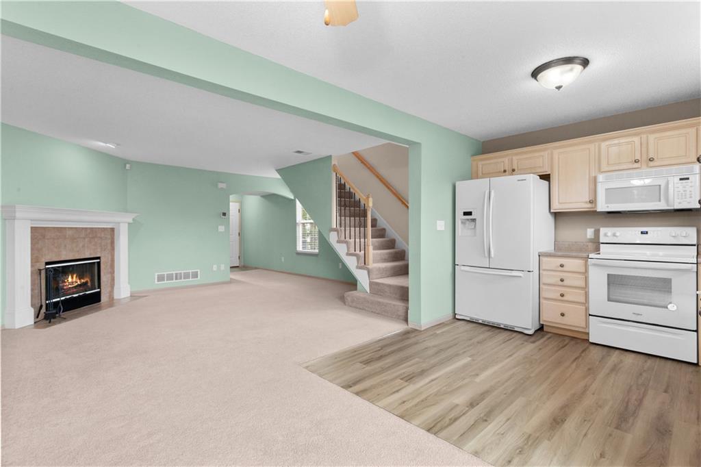 1228 Northwest Hidden Ridge Circle Blue Springs, MO 64015 - Photo 21 of 33