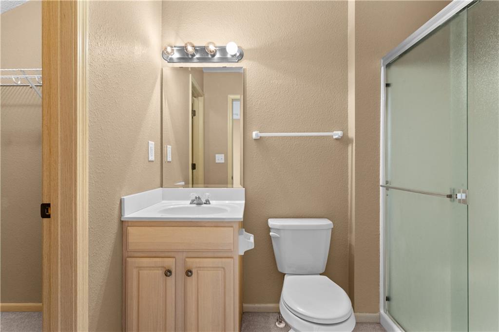 1228 Northwest Hidden Ridge Circle Blue Springs, MO 64015 - Photo 31 of 33