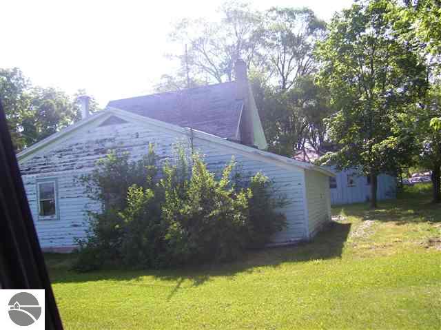 9471 Valley Road Rapid City, MI 49676 - Photo 3 of 8 1706602-2.JPG