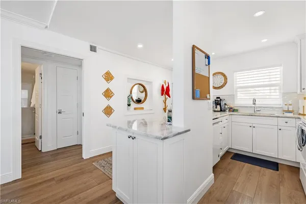 $9,995 | 404 Broad Avenue South, Unit H404, Naples, FL 34102