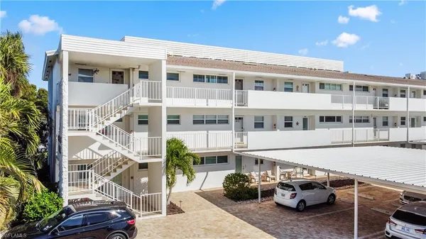$9,995 | 404 Broad Avenue South, Unit H404, Naples, FL 34102