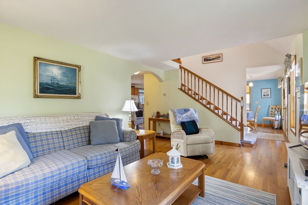 16 Passaic Road York, ME 03902 - Photo 6 of 42 Gallery Image 6