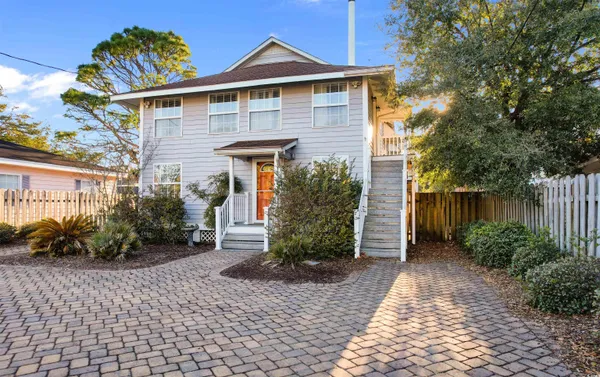 $899,999 | 607 18th Avenue South, North Myrtle Beach, SC 29582