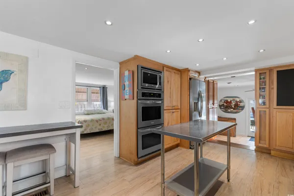 $899,999 | 607 18th Avenue South, North Myrtle Beach, SC 29582