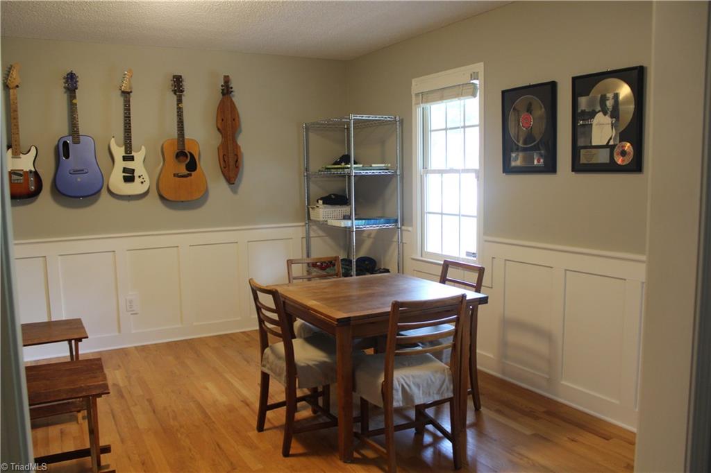 372 Ridgeway Lane Lexington, NC 27295 - Photo 7 of 28 Gallery Image 7
