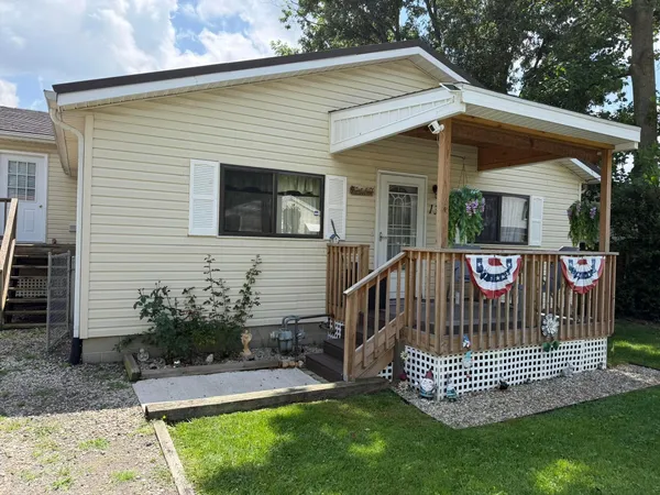 $329,000 | 130 Elliott Avenue, Buckeye Lake, OH 43008