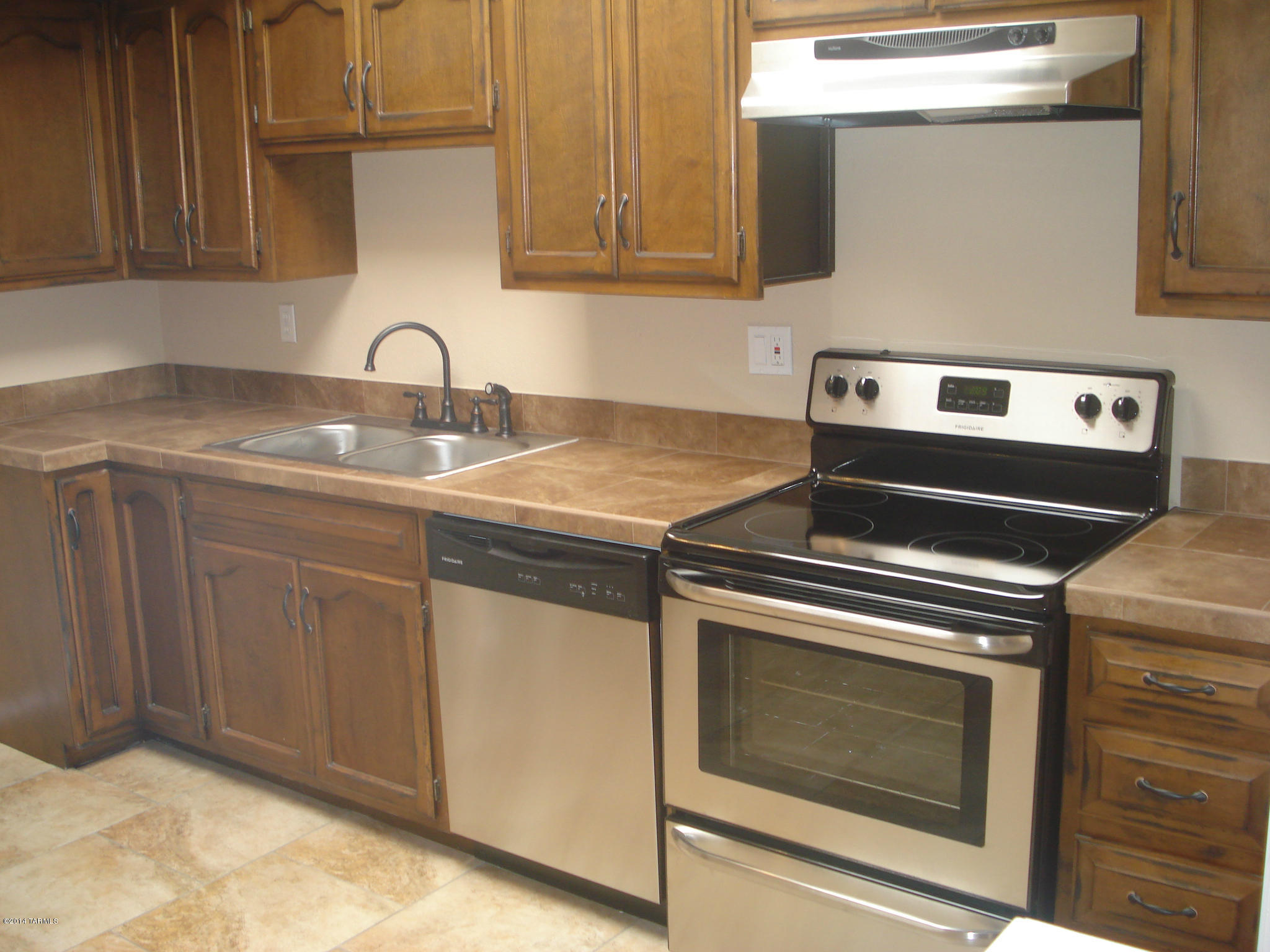 285 South Kolb (not Directly On Kolb Rd), Unit 11 Tucson, AZ 85710 - Photo 5 of 12