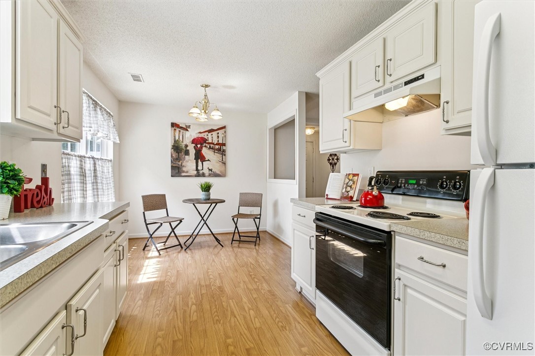 262 Claiborne Drive Williamsburg, VA 23185 - Photo 16 of 49 Kitchen with range with electric stovetop, freesta