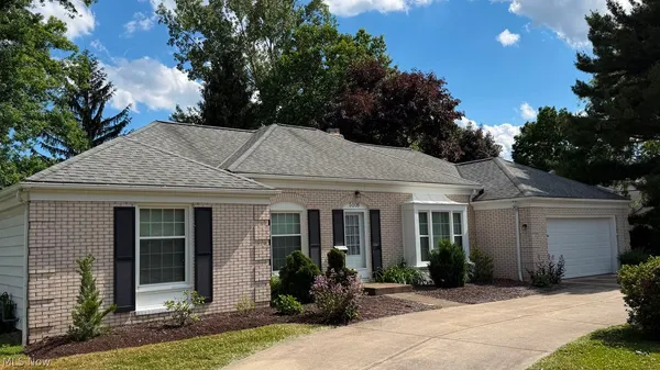 $325,000 | 5108 Meadow Wood Boulevard, Lyndhurst, OH 44124