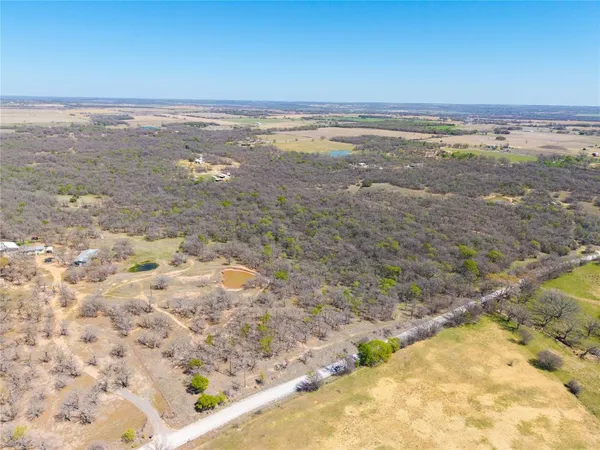 $220,000 | 209 Cr 464 De Leon Tx 76444, De Leon, TX 76444