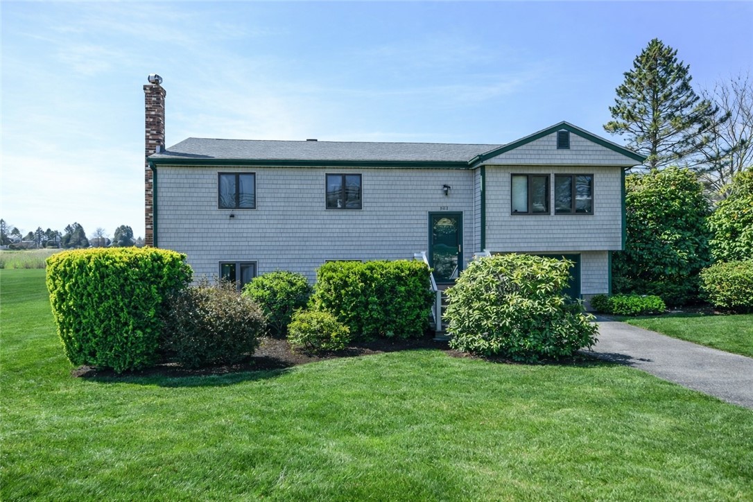 303 Middle Road Portsmouth, RI 02871 - Photo 1 of 32
