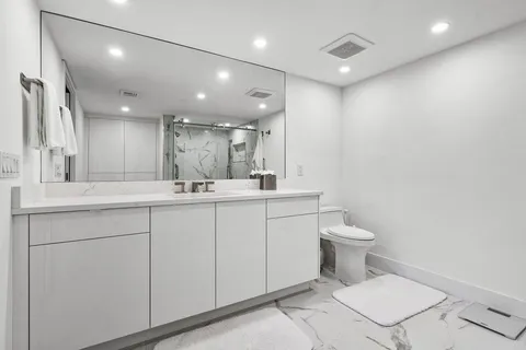 $2,650,000 | 2727 South Ocean Boulevard, Unit 701, Highland Beach, FL 33487