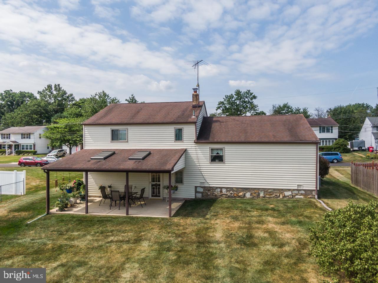 727 Stratford Road Warminster, PA 18974 - Photo 12 of 33 Gallery Image 12
