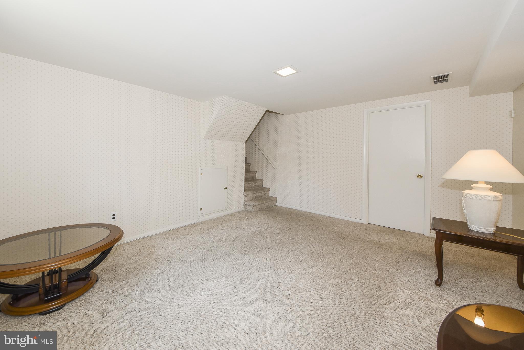 727 Stratford Road Warminster, PA 18974 - Photo 23 of 33 Gallery Image 23