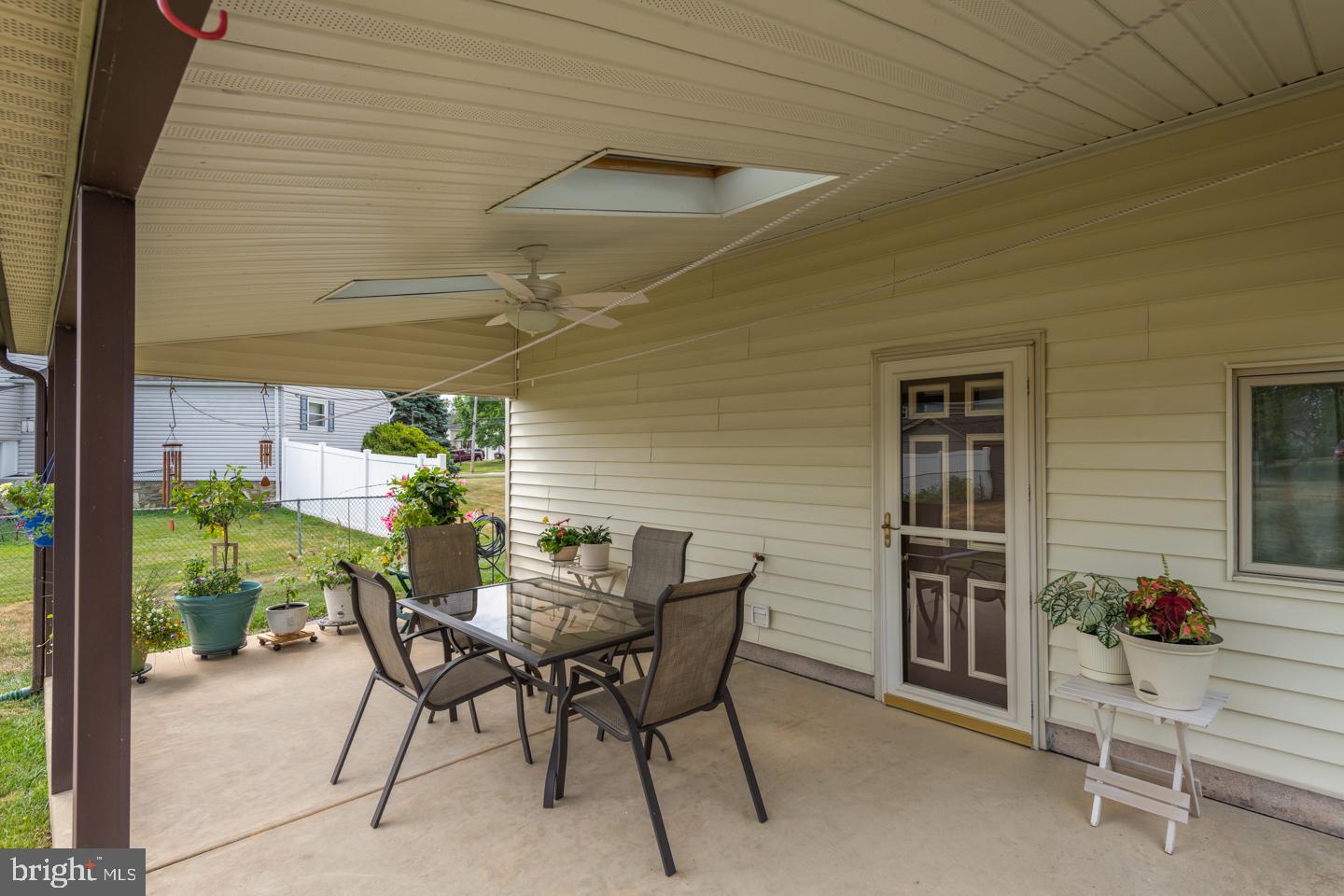 727 Stratford Road Warminster, PA 18974 - Photo 7 of 33 Gallery Image 7