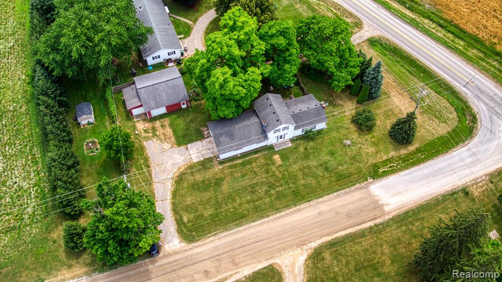 7961 West Allen Road Fowlerville, MI 48836 - Photo 3 of 33