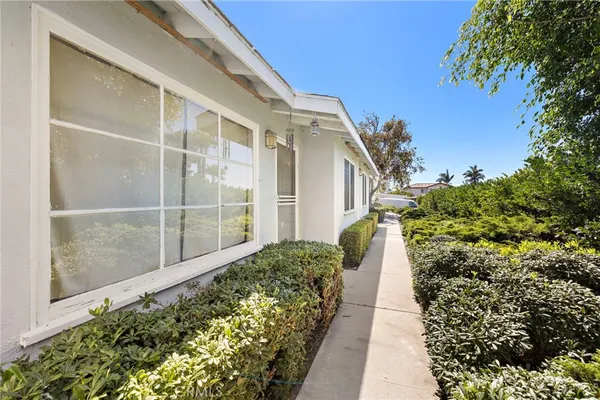 $1,395,000 | 123 Avenida San Fernando, San Clemente, CA 92672