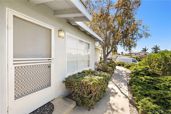 $1,395,000 | 123 Avenida San Fernando, San Clemente, CA 92672