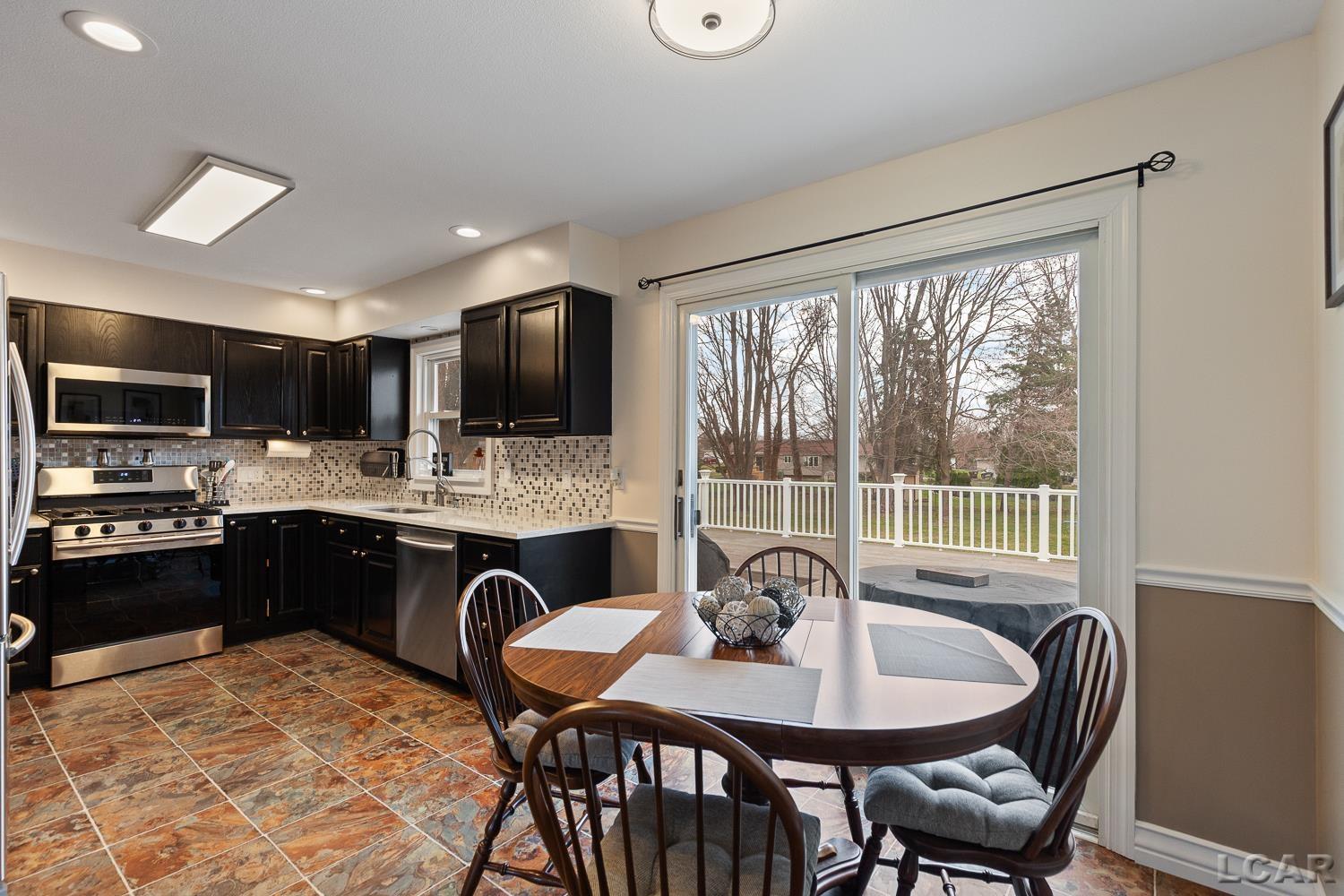 2634 Spielman Road Adrian, MI 49221 - Photo 8 of 41