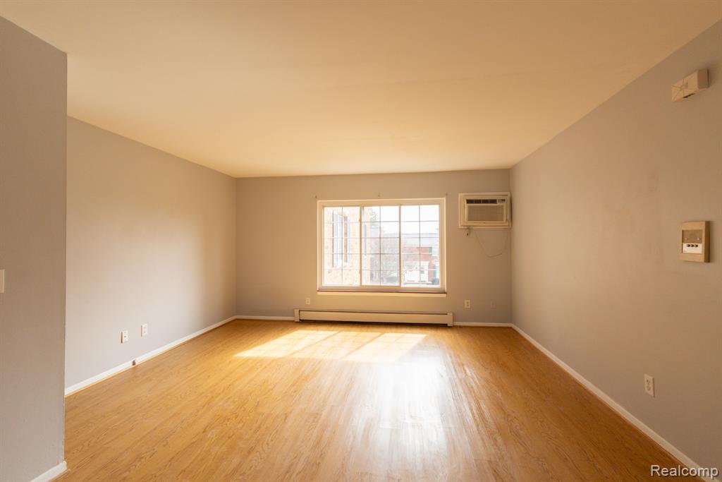 495 Miller Avenue, Unit 104 Rochester, MI 48307 - Photo 4 of 21 Gallery Image 4