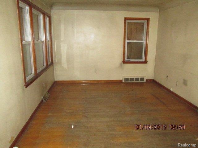 95 Walnut Street River Rouge, MI 48218 - Photo 3 of 6 walnut liv rm.JPG