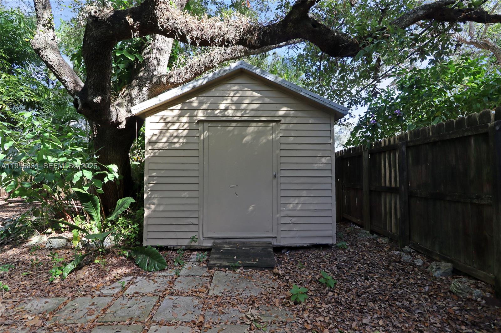 8030 Southwest 96th Street Miami, FL 33156 - Photo 34 of 38