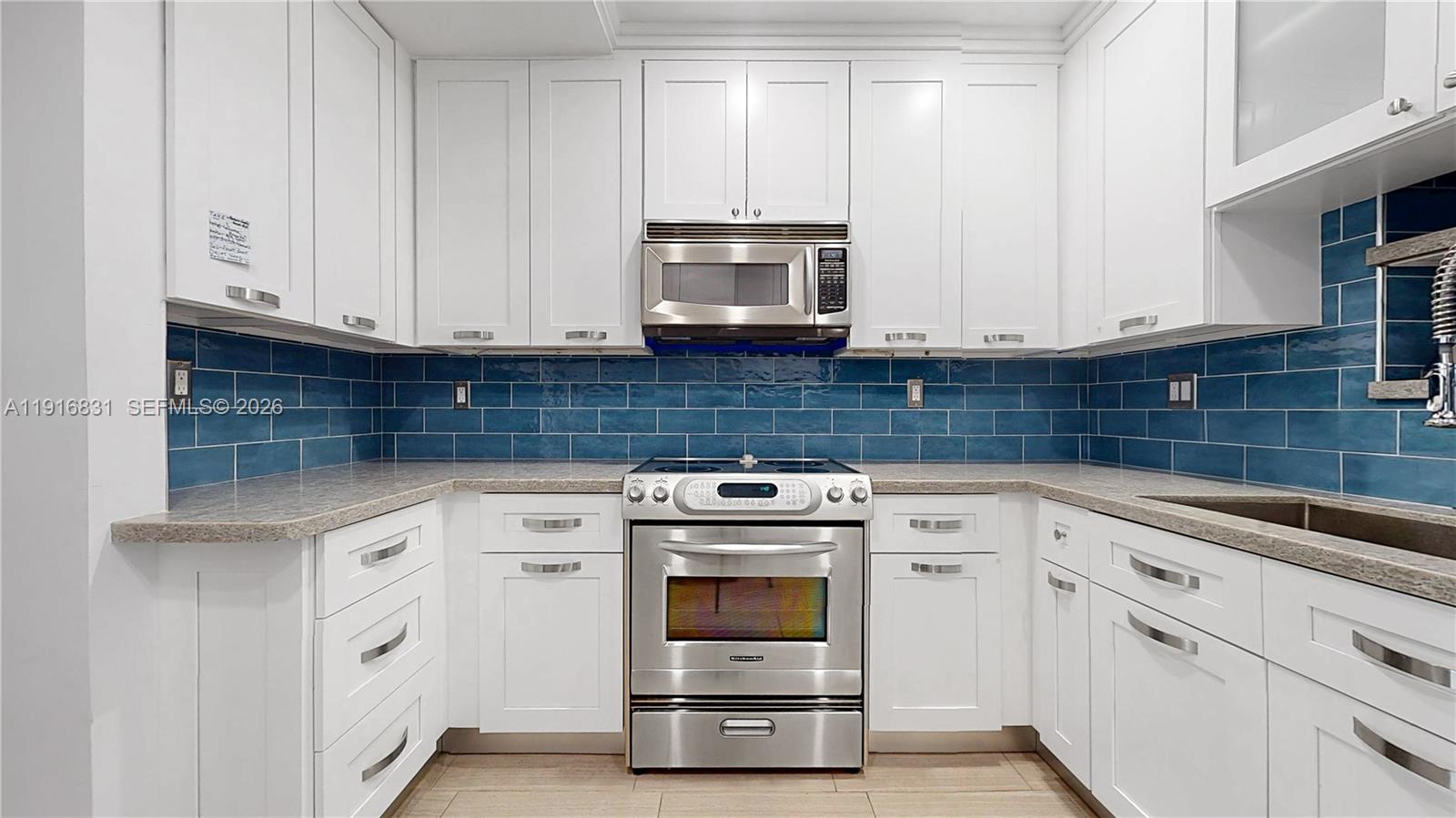 8030 Southwest 96th Street Miami, FL 33156 - Photo 9 of 38