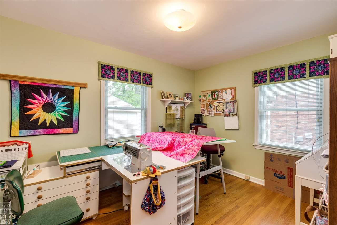 1137 Hawthorne Road Grosse Pointe, MI 48236 - Photo 21 of 31 31321021-20.JPG