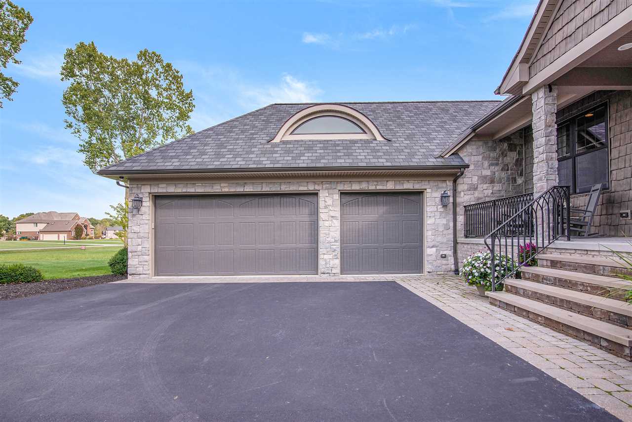 11510 Erin's Way Romeo, MI 48065 - Photo 4 of 49