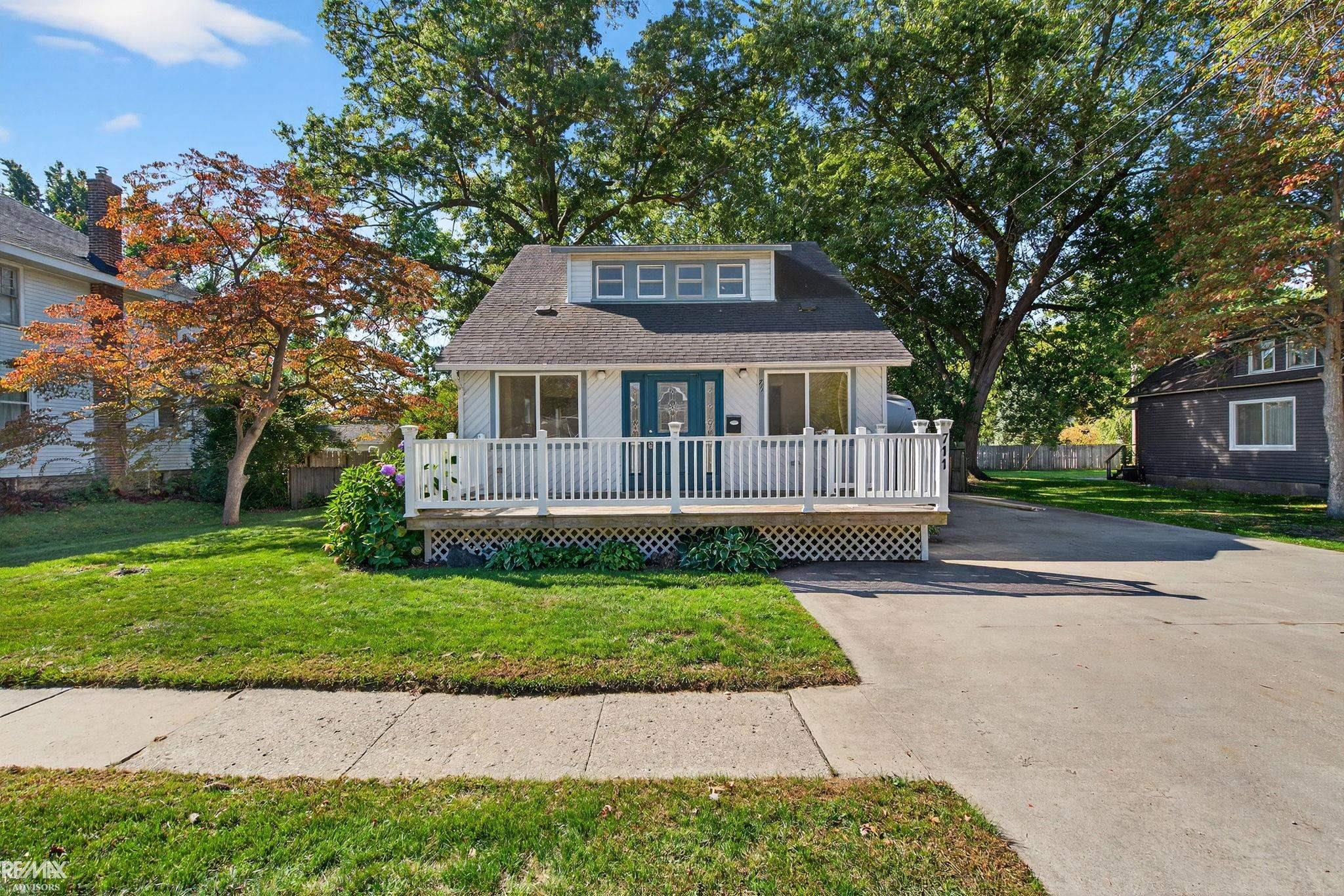 711 Smith Street Algonac, MI 48001 - Photo 1 of 27