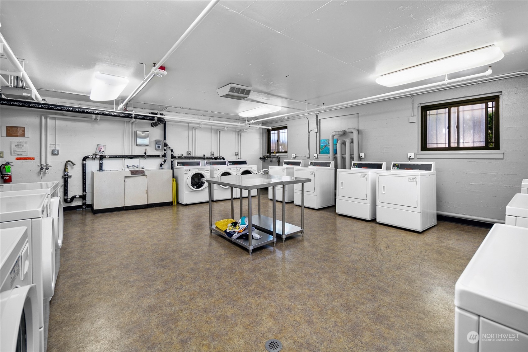 1105 Spring Street, Unit 911 Seattle, WA 98104 - Photo 22 of 28 Gallery Image 22