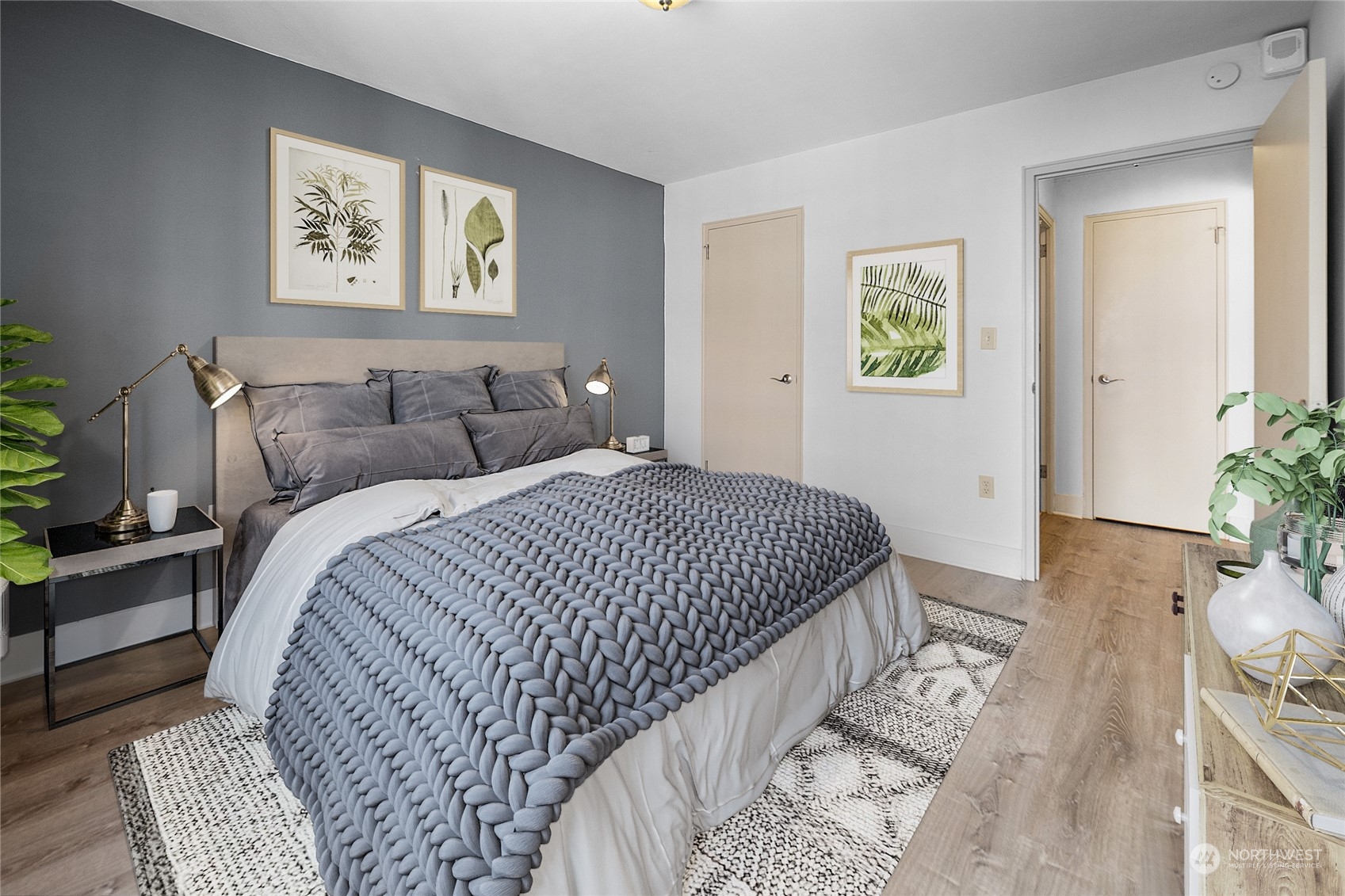 1105 Spring Street, Unit 911 Seattle, WA 98104 - Photo 10 of 28 Gallery Image 10