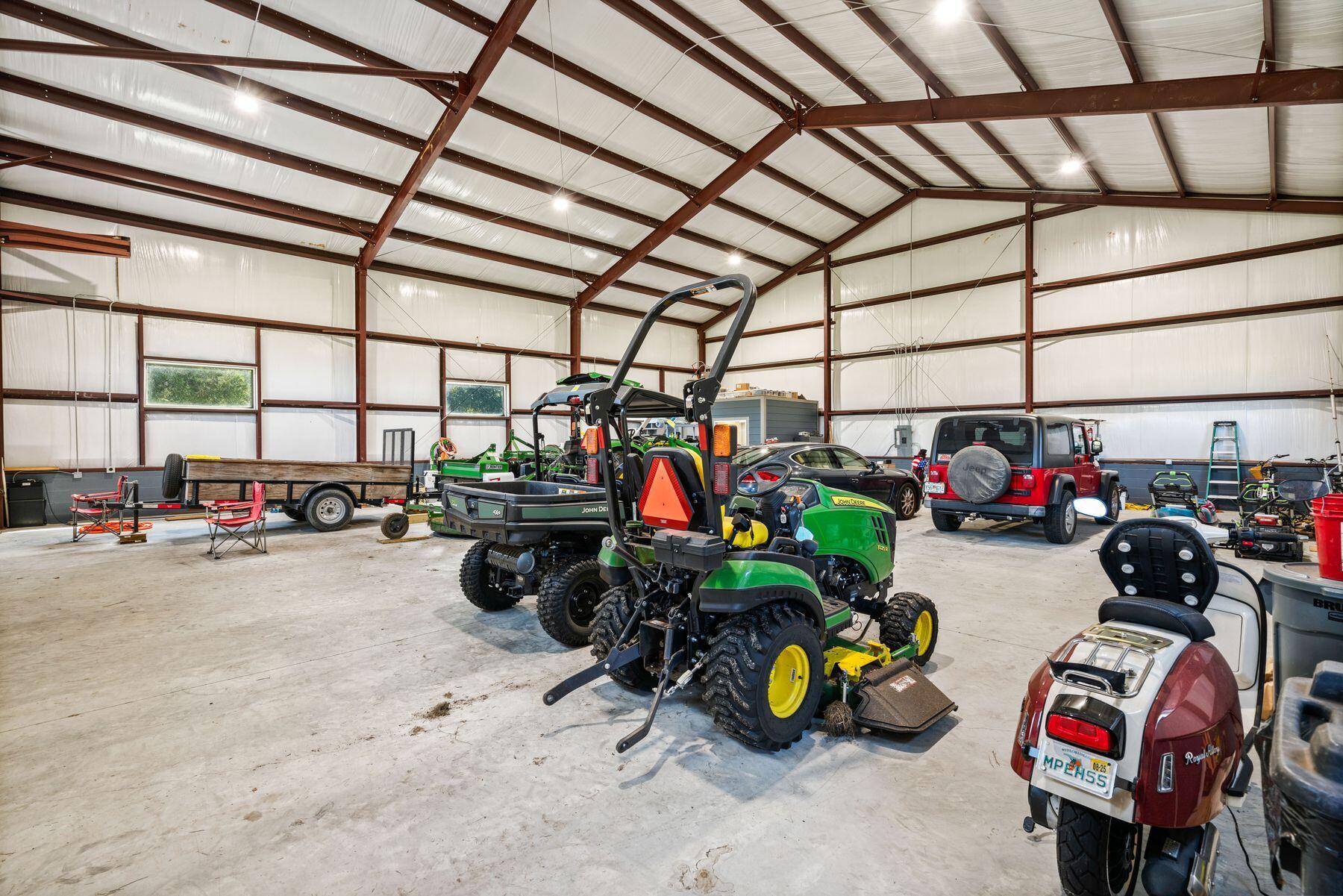 147 Dexton King Freeport, FL 32439 - Photo 19 of 23 a view of a room with gym equipment