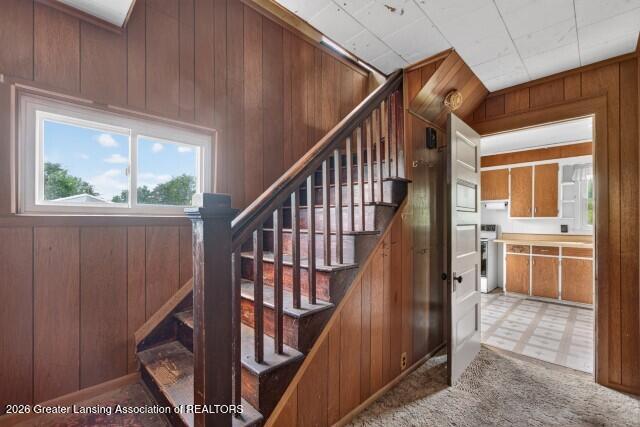 3719 South Williams Road Stockbridge, MI 49285 - Photo 8 of 47 Stairway