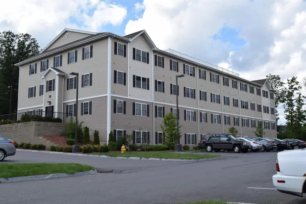 $1,807 | 50 Sentinel Court, Unit 205, Manchester, NH 03103