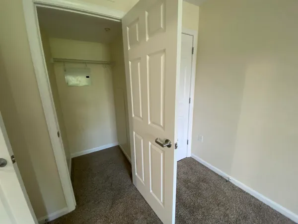 $1,807 | 50 Sentinel Court, Unit 205, Manchester, NH 03103
